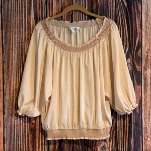 ⛱ Boho hippy chic off the shoulder top